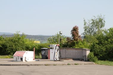 Tankstelle auf dem Flugpatz Grasberg EDFD