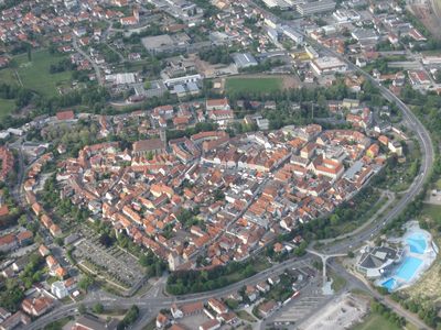 herzförmige Stadtmauer Bad Neustadt aus der Luft